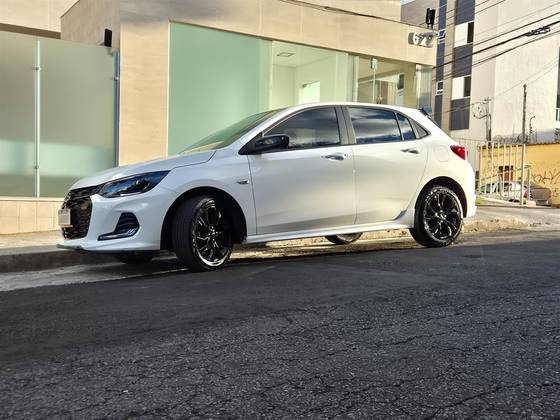 CHEVROLET ONIX 1.0 TURBO FLEX RS AUTOMÁTICO